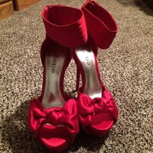 Bebe high heels size6