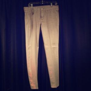 Sexy Boyfriend khaki skinnies !!