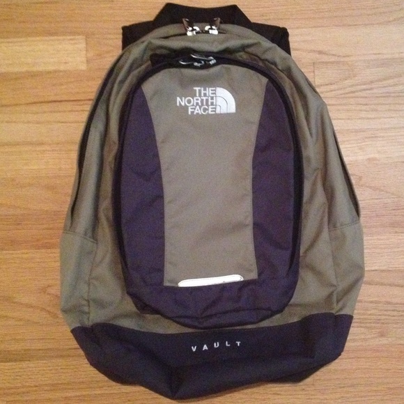 ‼️Reduced‼️North Face Vault Backpack Green & Gray