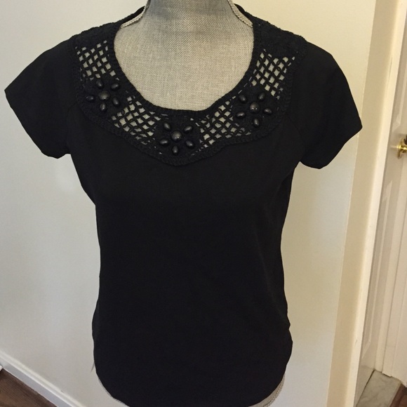 Black bead and crochet detail Tee. Sz M