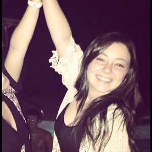 Meet your Posher, Liz