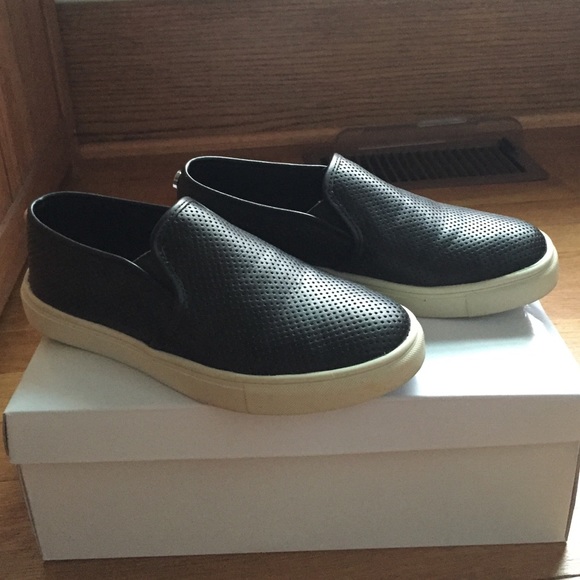 Steve Madden perforated slip on