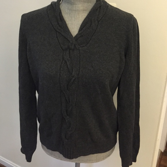 Twisted cable sweater. Size L EUC