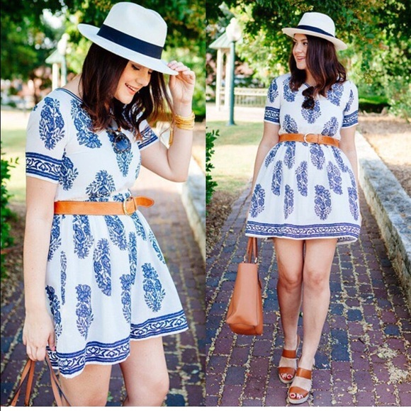 Chicwish Dresses & Skirts - Chicwish Navy Floral Dress