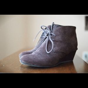 Chocolate Nine West Wedge Ankle Booties