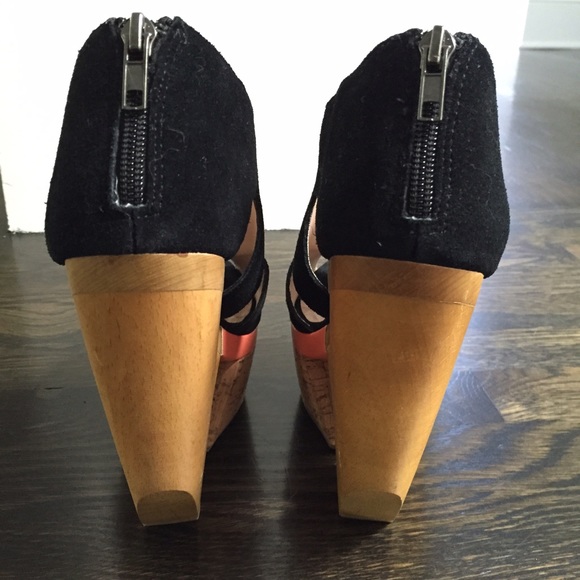 πDolce Vita || Black + Pink Cut Out Heels - Picture 3 of 4