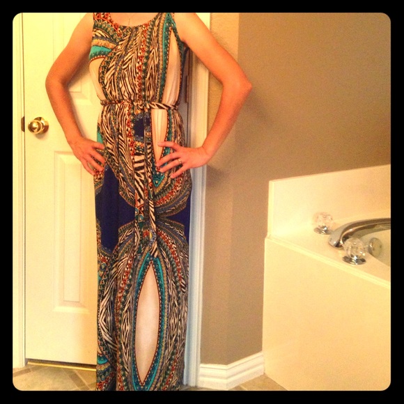 Women's sleeveless maxi dress size 4