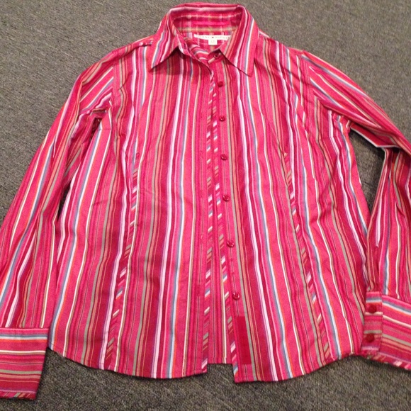 Tommy Hilfiger button up - Picture 3 of 4