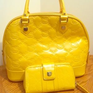 Yellow hello kitty bag and matching wallet!