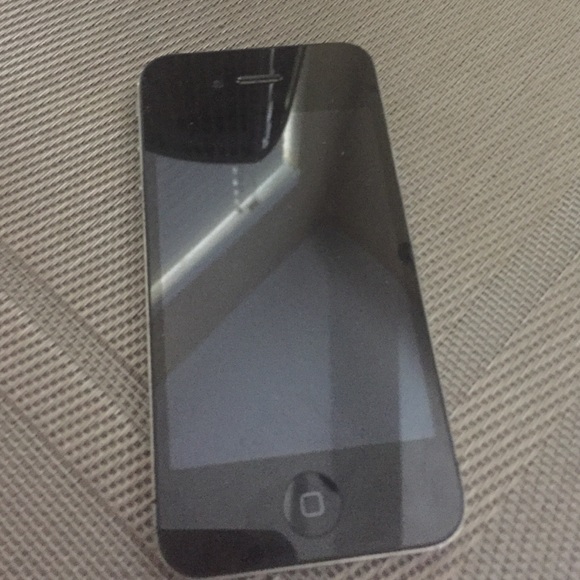 I phone 4 AT&T .