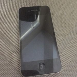 I phone 4 AT&T .