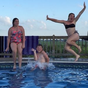 Meet your Posher, Abbie