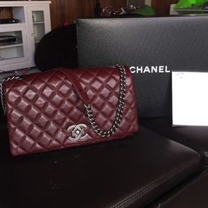 Chanel maroon bag