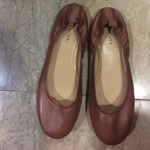 Talbot tan ballet flats.