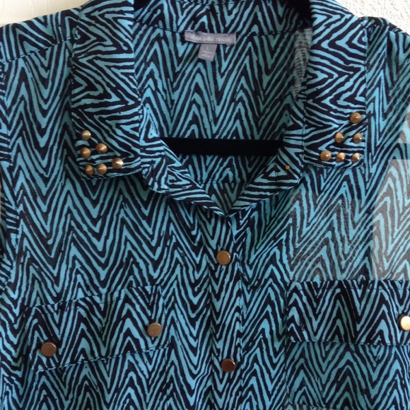 Top - Picture 2 of 3