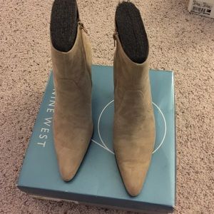 Nike West Beige Suede Boot