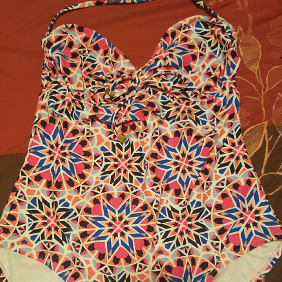 Bathing suit