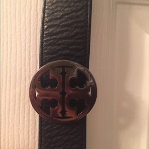 ❗️ BUY NOW for $85❗️Black T logo Tory Burch Belt