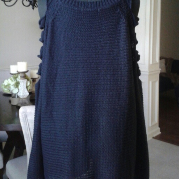 Sweater - Picture 3 of 4