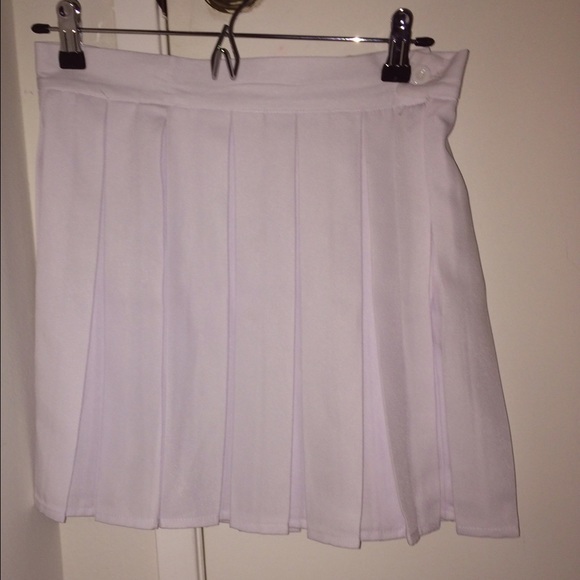 white tennis skirt American apparel