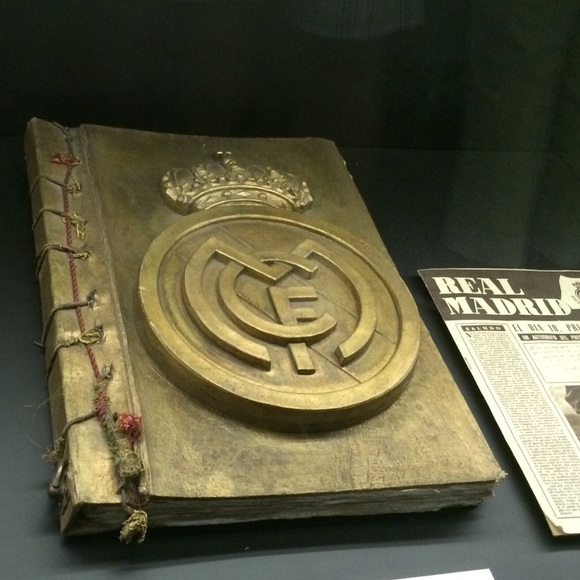 Meet your Posher, Simon