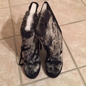 Aldo Faux fur wedged boots
