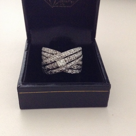Authentic 14k white gold 3 row diamond band