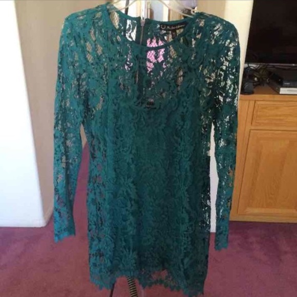 For love and lemons lace dress - Picture 4 of 4