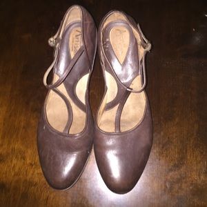 Clarks Artisan Collection Brown Wedges
