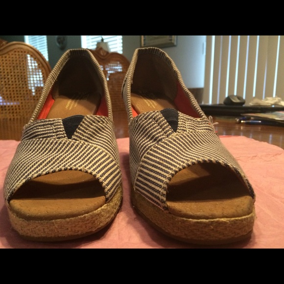 TOMS Peep Toe Wedges