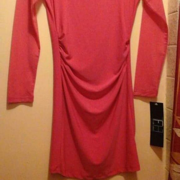 MAKE ME AN OFFER - Picture 2 of 4