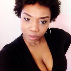 Meet your Posher, Latoya