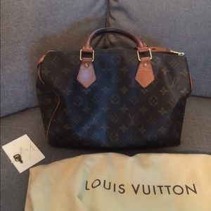 !!!!SOLD!!!! Authentic Louis Vuitton speedy 30