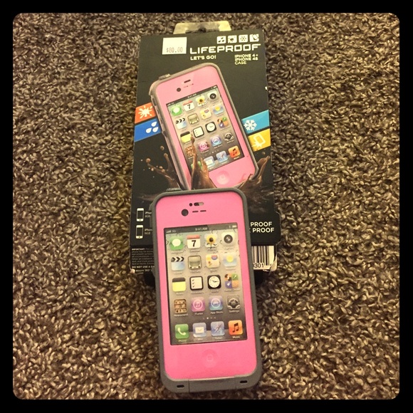 1 COMPLETE LifeProof case for 4/4S
