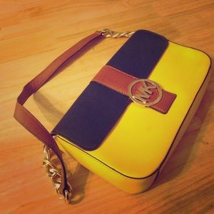 Color Blocked Purse