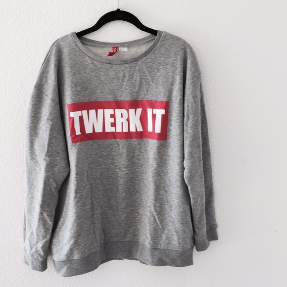 H&M 'Twerk It' Crewneck Sweatshirt ✌🏼️