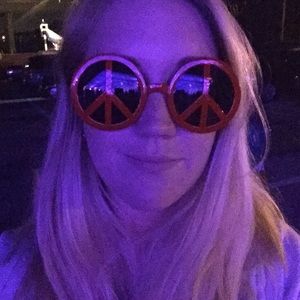 Meet your Posher, Kira