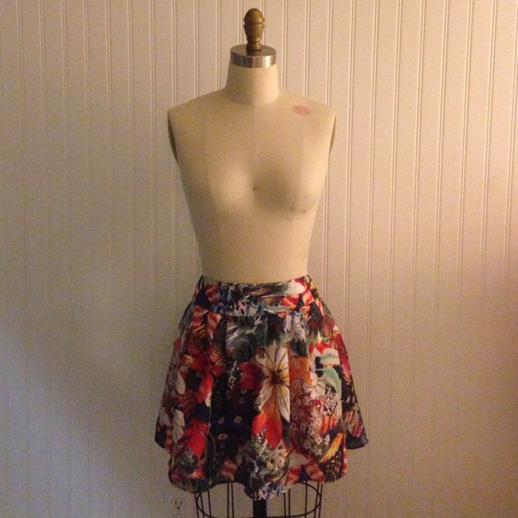 Floral ZaraBasic skirt - Picture 1 of 1