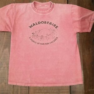 Closing 9/16 🐳Quirky retro tee