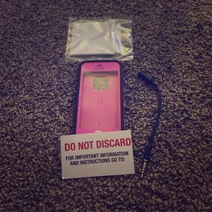 1 hot pink & black LifeProof case for iPhone 5/5S