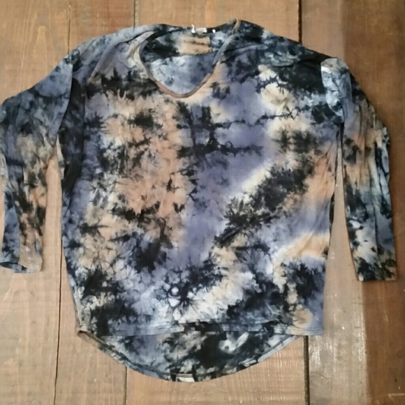 SELL TODAY 🍄tie dye shirt