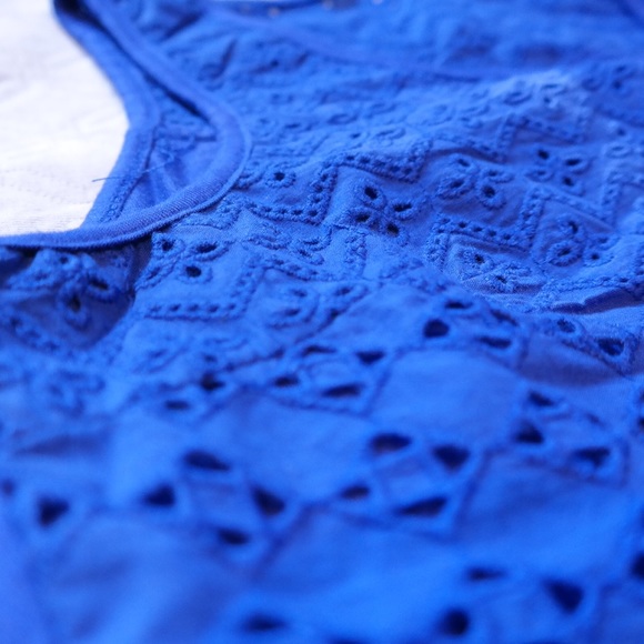 Blue Tank - Picture 3 of 4