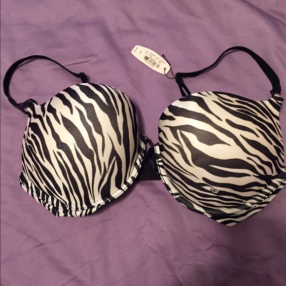 Victoria Secrets Bombshell