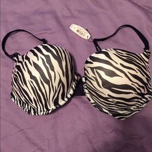 Victoria Secrets Bombshell