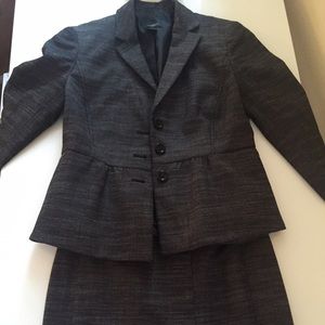 Ann Taylor size 0p gray tailored skirt suit