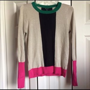 Light weight sweater