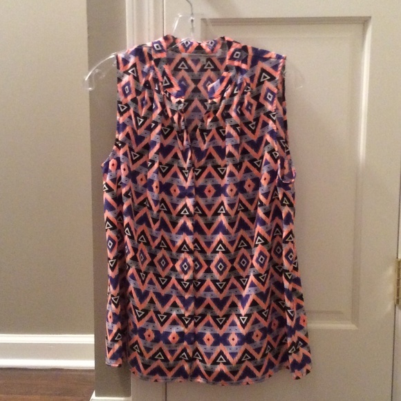 Colorful sleeveless top
