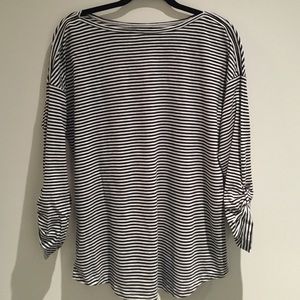 Long sleeve black and white stripe tee