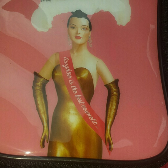 Benefit Cosmetic Bag Hold - Picture 2 of 4
