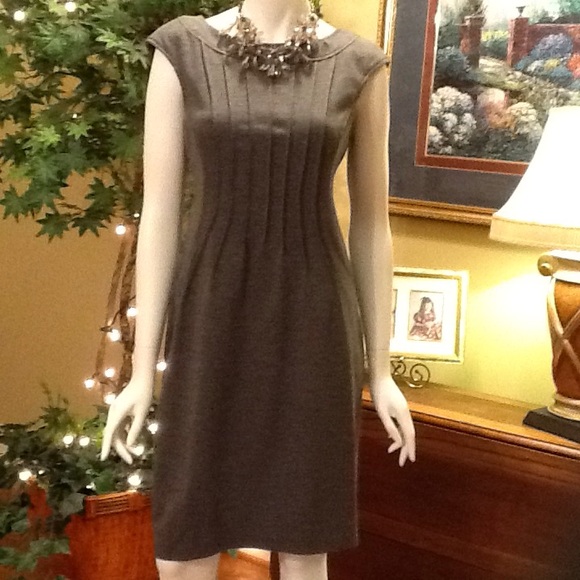 Signature Studio Grey dress: Size 10🔥
